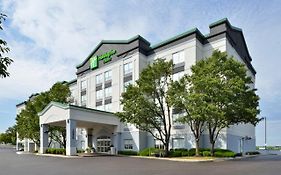 Holiday Inn And Suites Convention Center Overland Park Ks